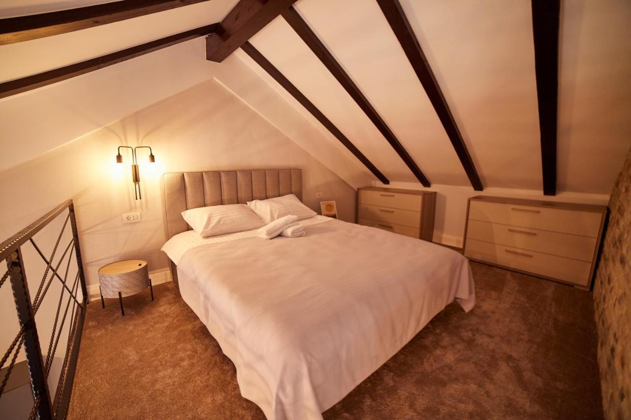Hotel Casa Piti Braşov Esterno foto